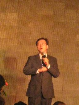 2011年度中國優(yōu)秀陶瓷經(jīng)銷商頒獎典禮，大將軍載譽而歸！
(圖1)