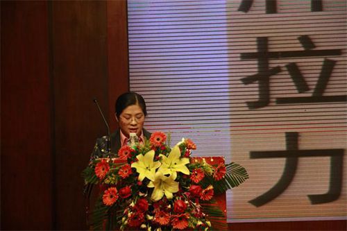把握新機(jī)遇  共謀新發(fā)展——大將軍陶瓷2015年戰(zhàn)略合作伙伴峰會(huì)成功召開(kāi)
(圖3)