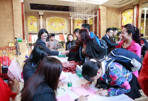 【峰會(huì)一線】大將軍陶瓷熱烈歡迎全國(guó)戰(zhàn)略合作伙伴峰會(huì)嘉賓的到來
(圖1)